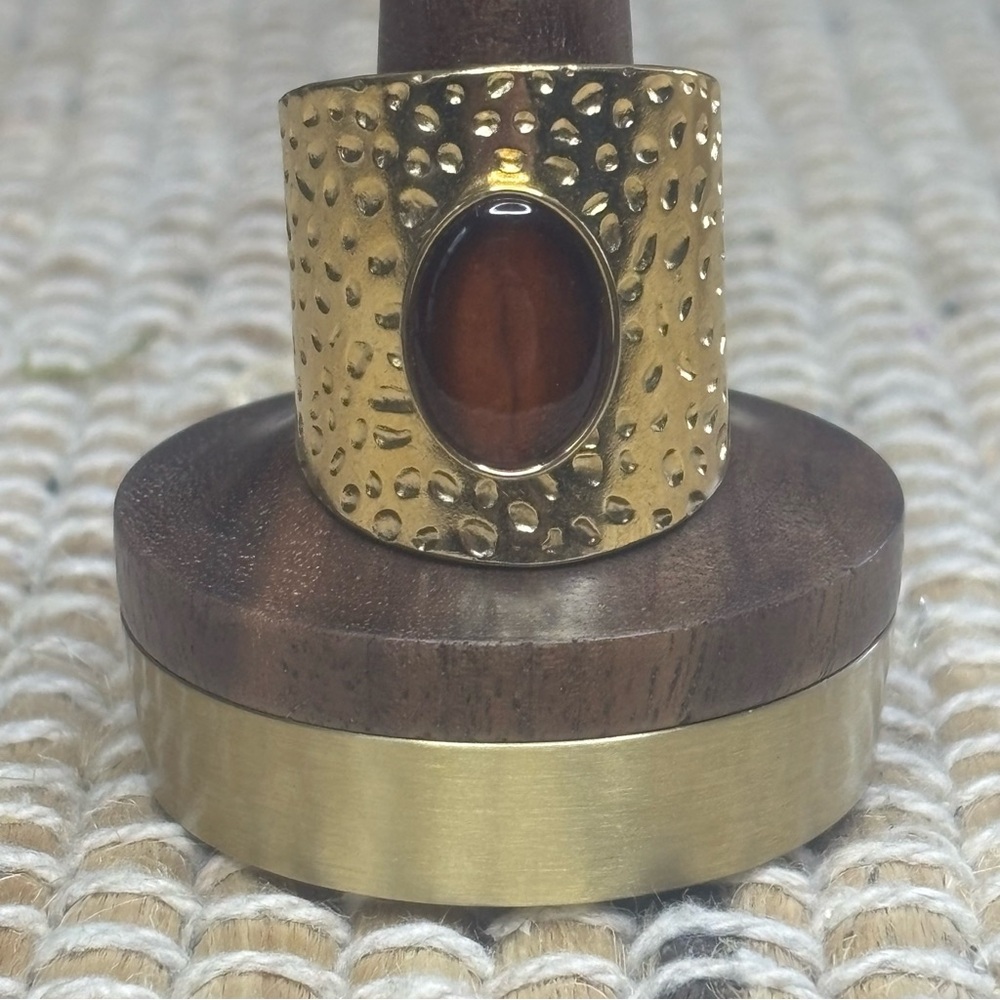 Brown Amber Cabochon Hammered Gold Tone Statement Fashion Ring Adjustable